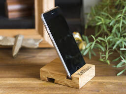 Smartphone stand made of oak or alder